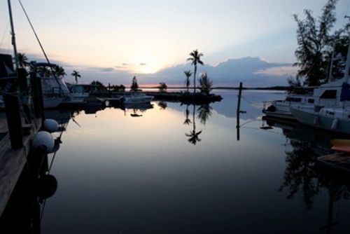 Tarpon Flats Inn & Marina - Key Largo Bagian luar foto