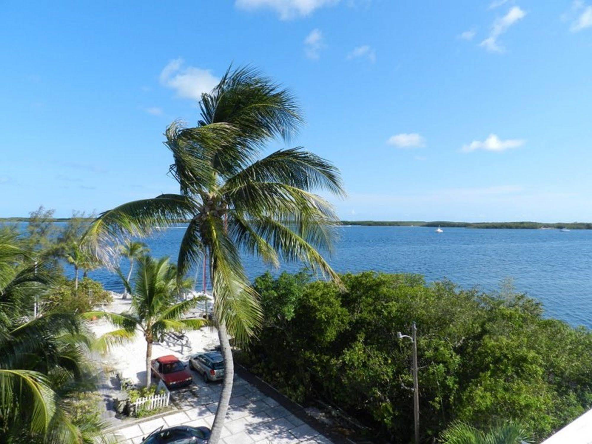 Tarpon Flats Inn & Marina - Key Largo Bagian luar foto