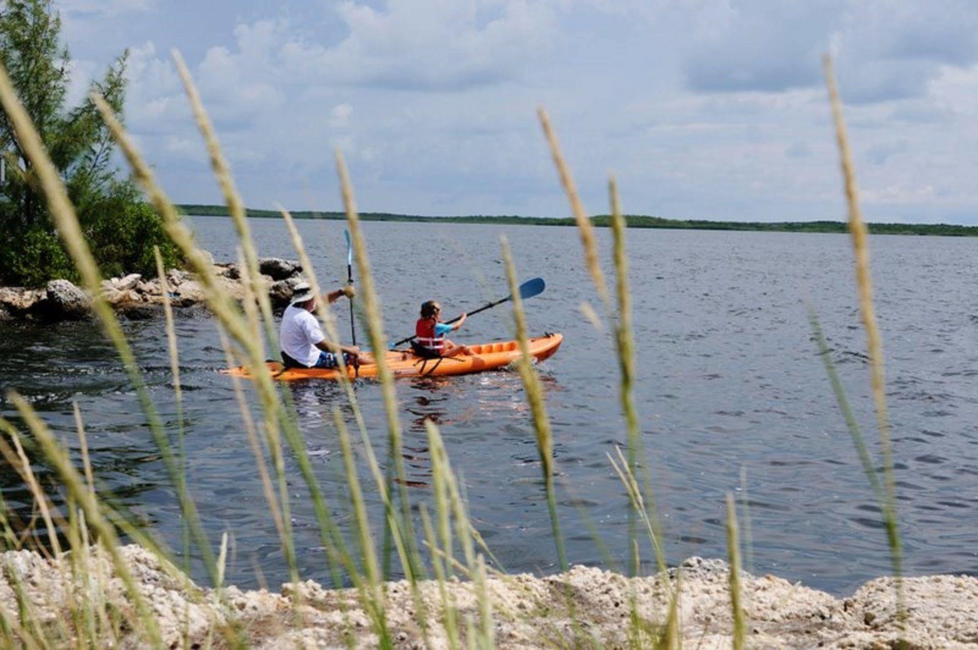 Tarpon Flats Inn & Marina - Key Largo Bagian luar foto